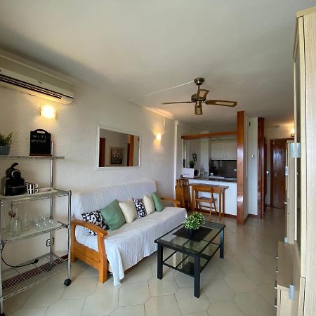 Apartamento Con Piscina En 1ª Linea De Playa En سالو المظهر الخارجي الصورة